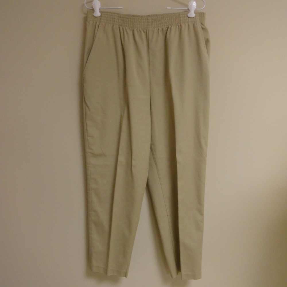 Jantzen Classic beige pull on pants in 16 Short